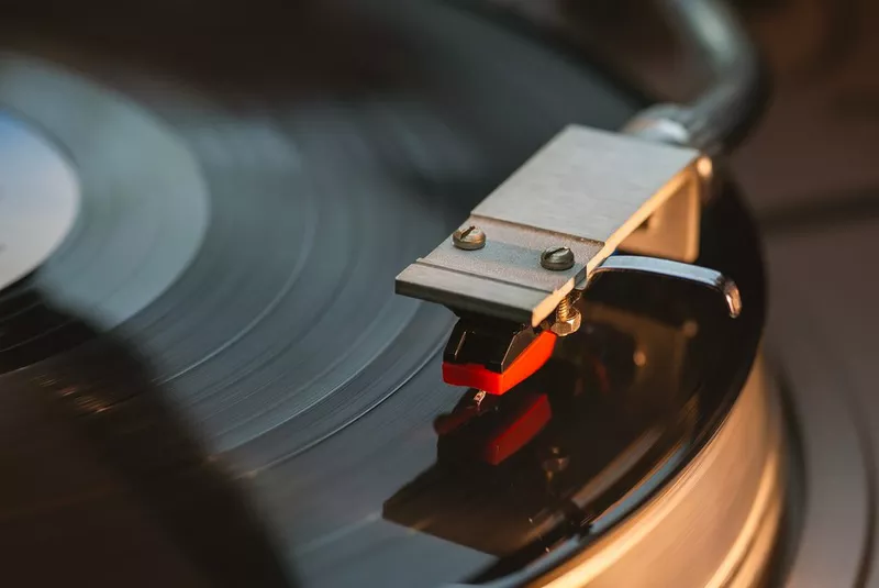 How to replace the needle on a record player